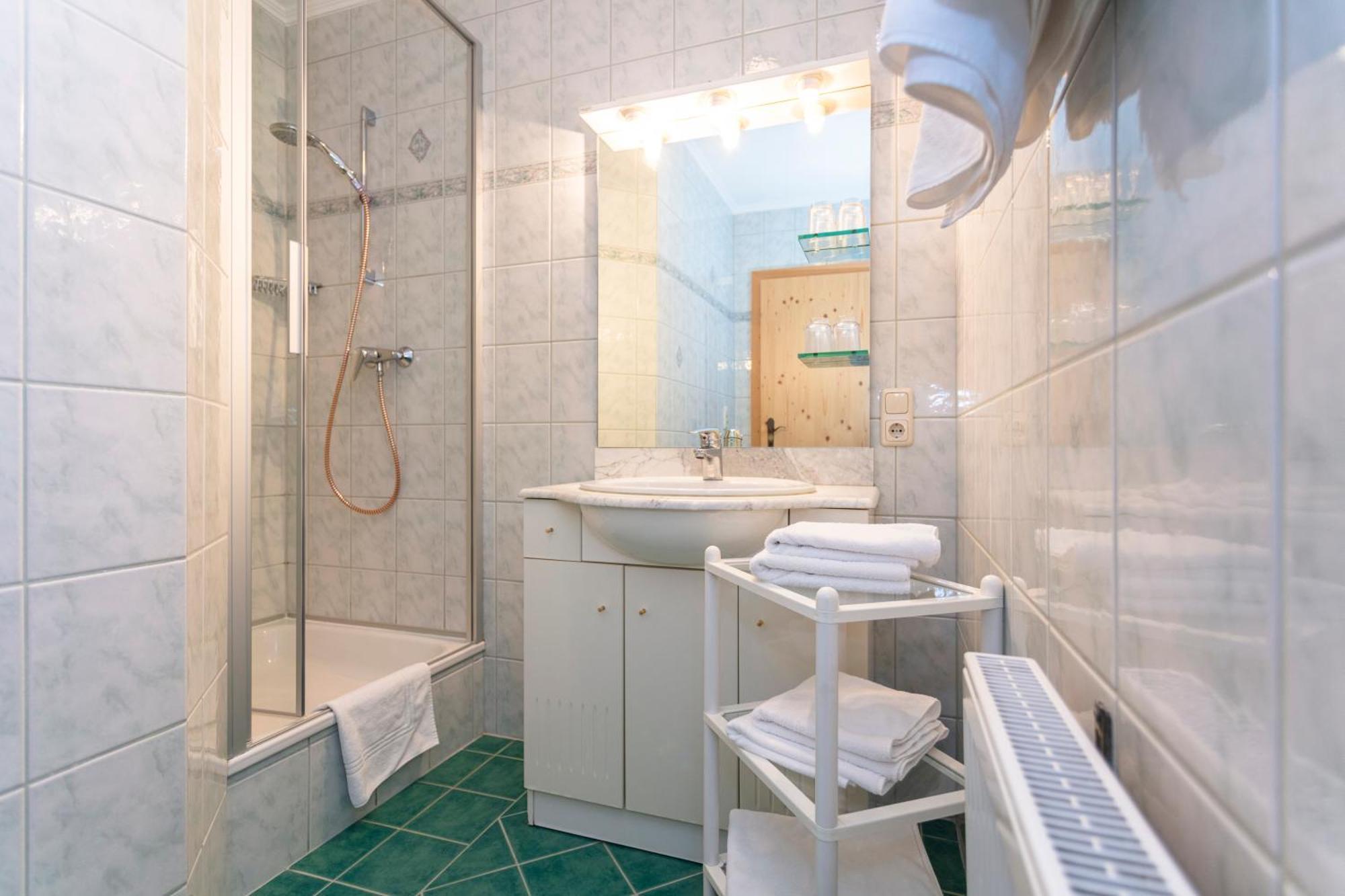Tischlerwirt Hotel Uttendorf Ngoại thất bức ảnh